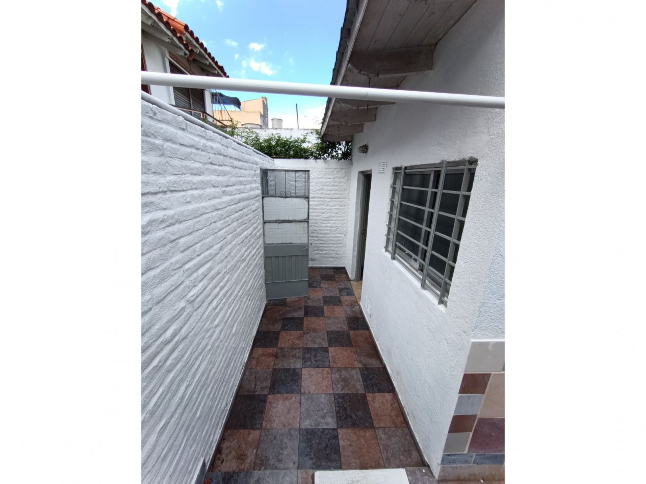 ALQUILER PH 2 AMB AMPLIO CON PATIO