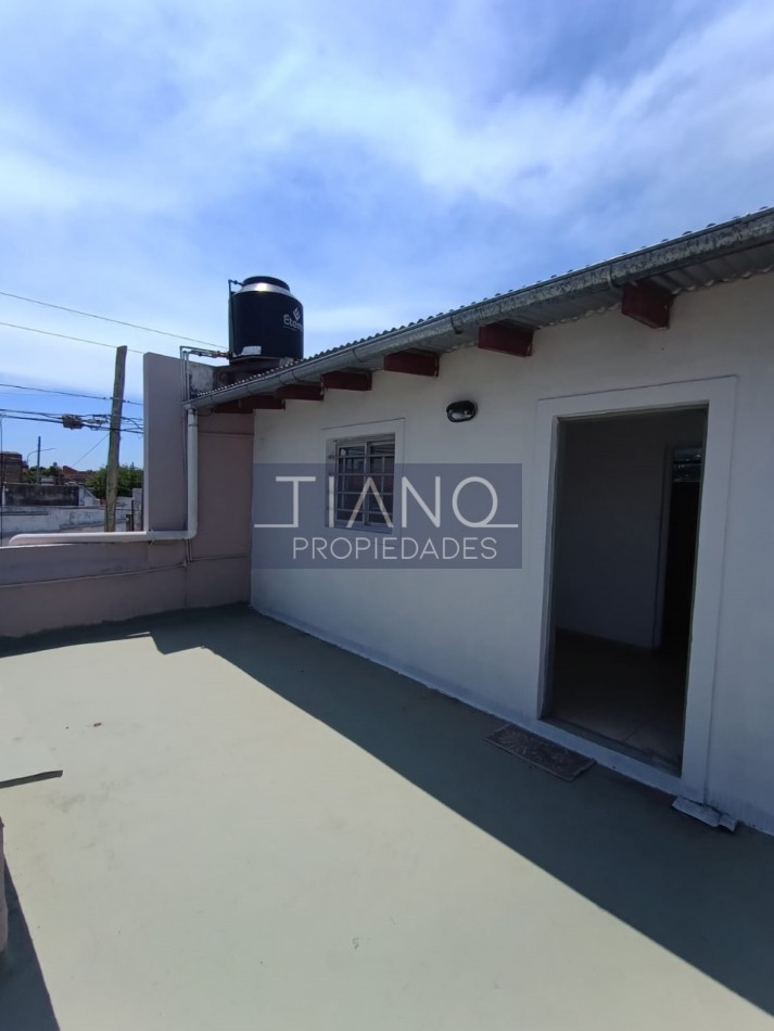  ALQUILER - PH 2AMBIENTES PLANTA ALTA CON PATIO