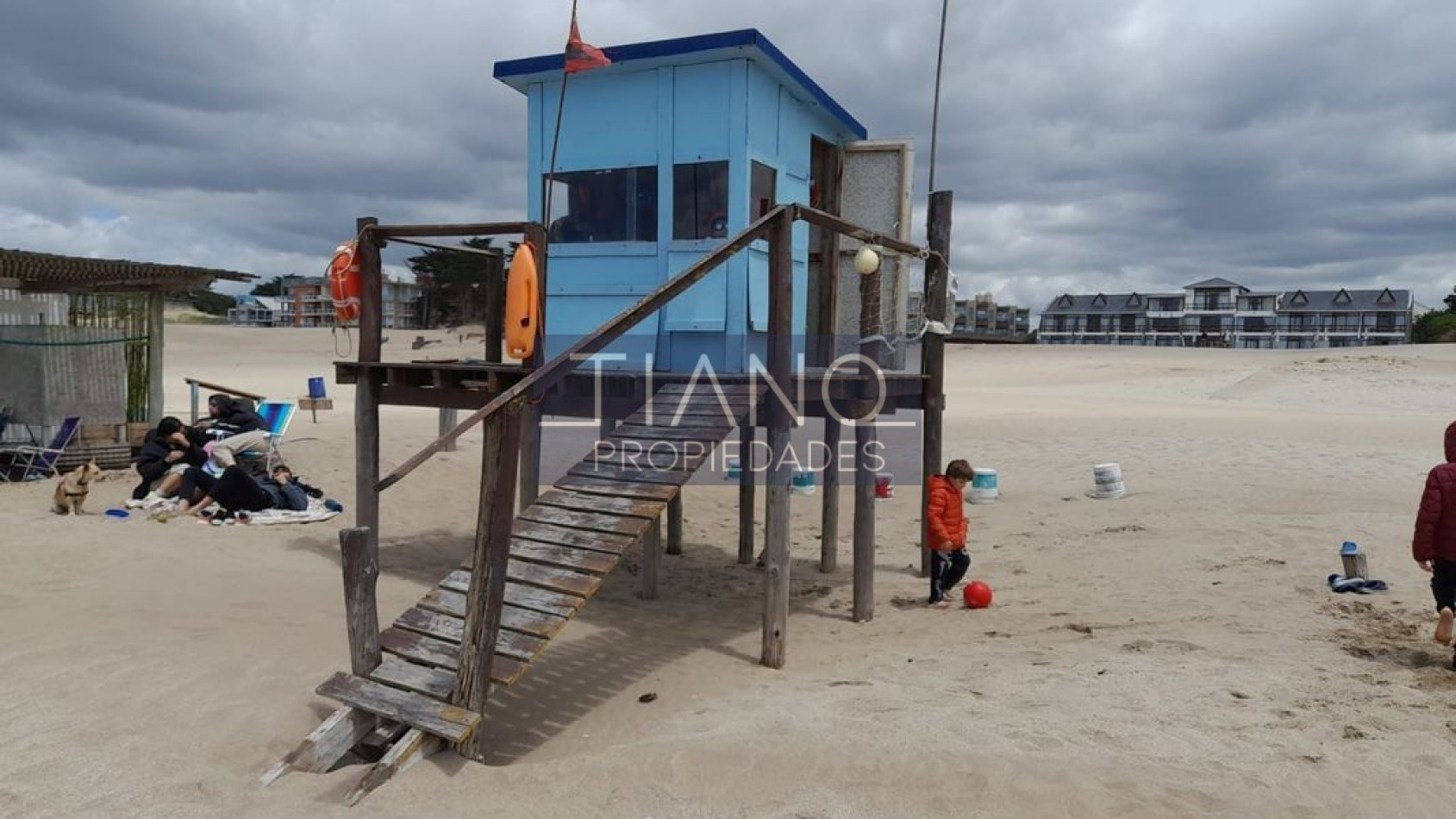 CABAÑAS EN MAR AZUL