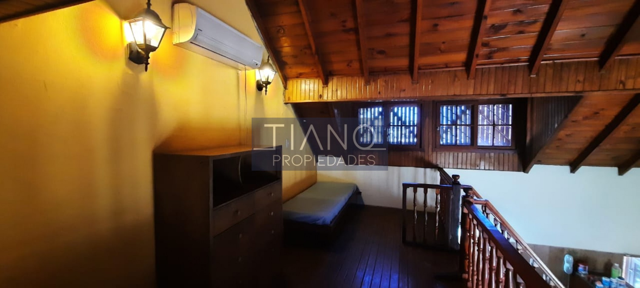 CASAQUINTA CON AMPLIA PISCINA Y PARQUE