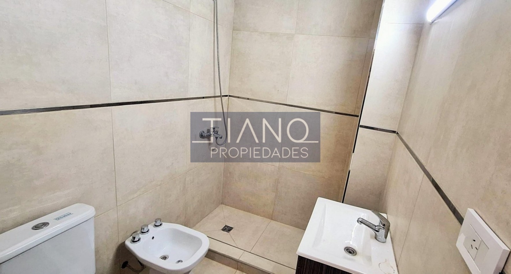 MONOAMBIENTE A ESTRENAR EN LANUSITA - APTO PROFESIONAL