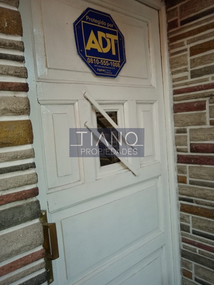 AMPLIO 4 AMBIENTES CON PATIO, PARRILLA Y LAVADERO