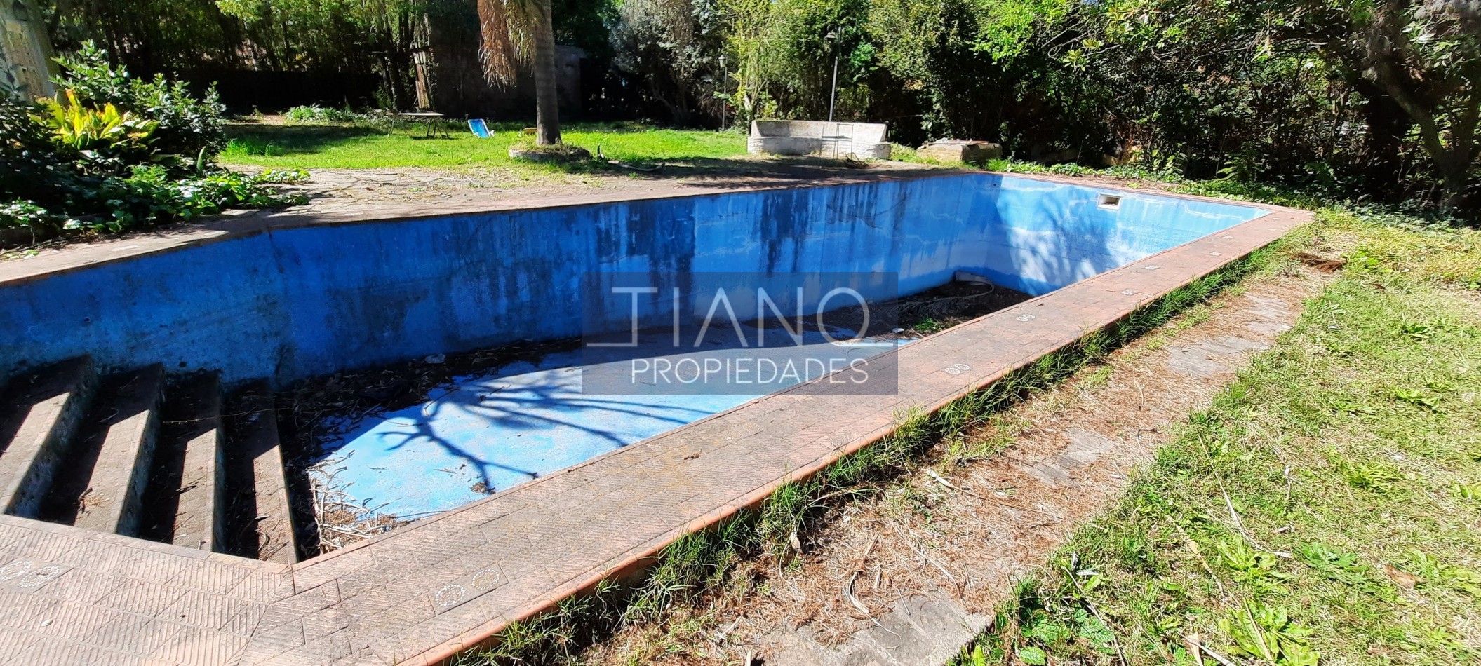 7 LOTES 1.800m2 +2 CASAS A RECICLAR