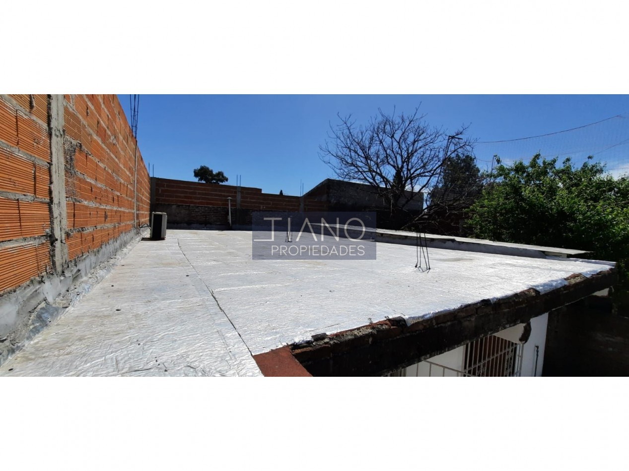 CASA EN 2 PLANTAS + DEPARTAMENTO 3 AMB - APTO CREDITO