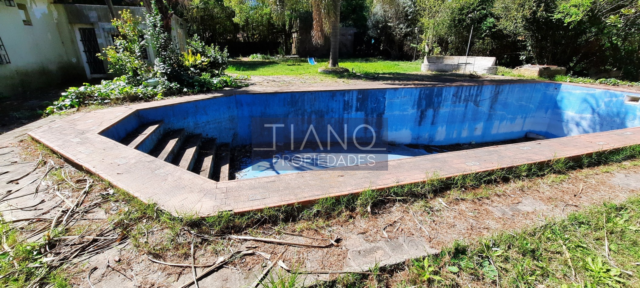 7 LOTES 1.800m2 +2 CASAS A RECICLAR