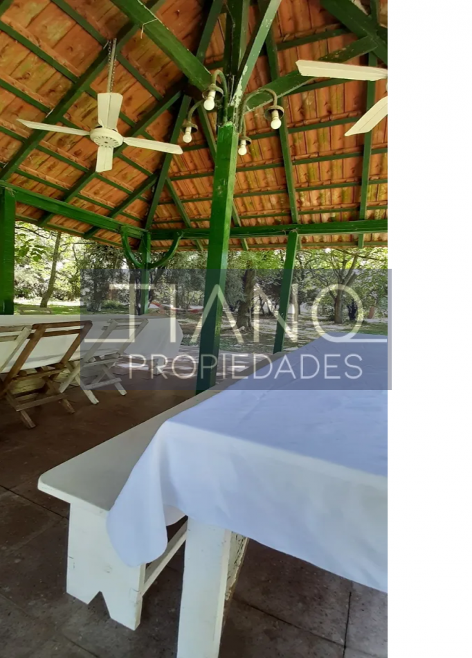 Arbolada casa de campo