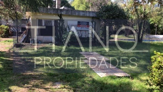 7 LOTES 1.800m2 +2 CASAS A RECICLAR