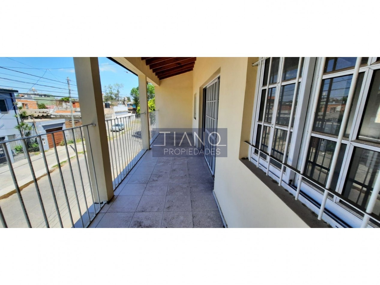 CASA EN 2 PLANTAS + DEPARTAMENTO 3 AMB - APTO CREDITO