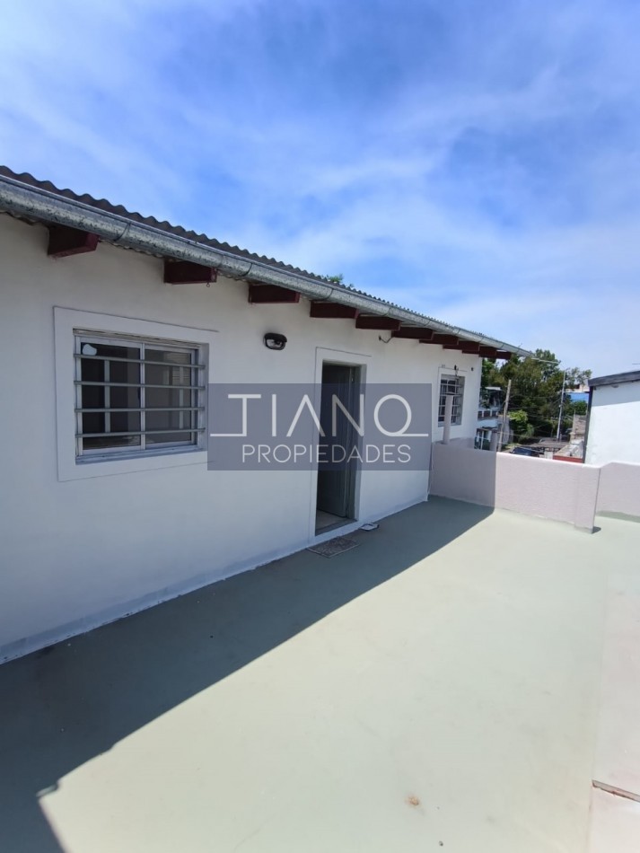  ALQUILER - PH 2AMBIENTES PLANTA ALTA CON PATIO