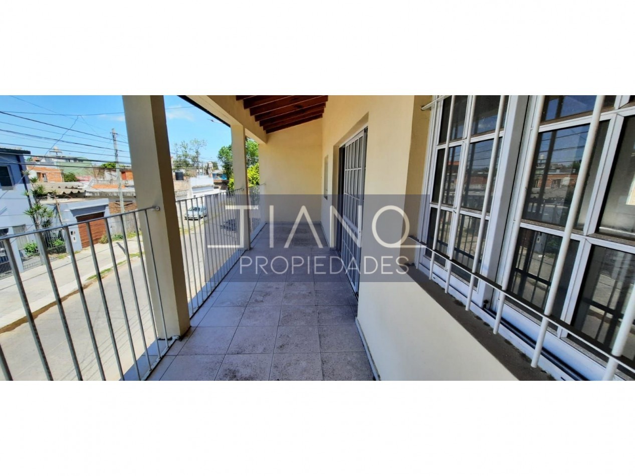 CASA EN 2 PLANTAS - APTO CREDITO