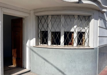 3 AMBIENTES AMPLIOS CON RECEPCION - APTO PROFESIONAL/COMERCIAL
